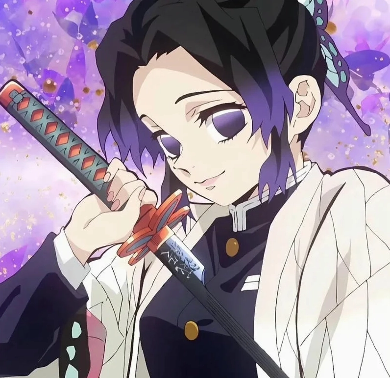 ảnh shinobu với nụ cười tươi