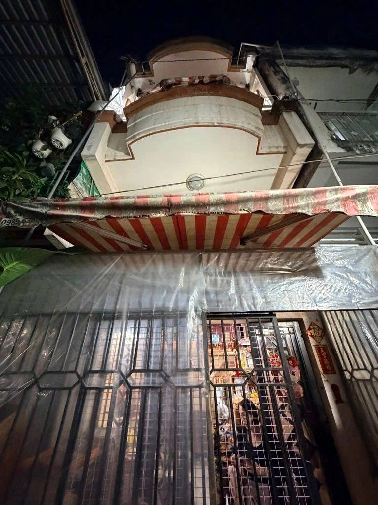 BÁN NHÀ TRẦN HƯNG ĐẠO QUẬN 1, HXH THÔNG, 62M2 SÀN, CHỈ NHỈNH 5 TỶ CÒN TL MẠNH