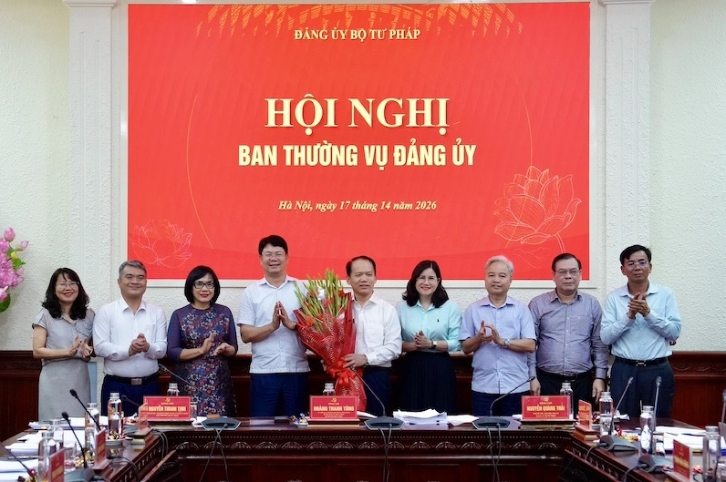 Bộ trưởng Hoàng Thanh Tùng được chỉ định giữ chức Bí thư Đảng ủy Bộ Tư pháp nhiệm kỳ 2025 - 2030