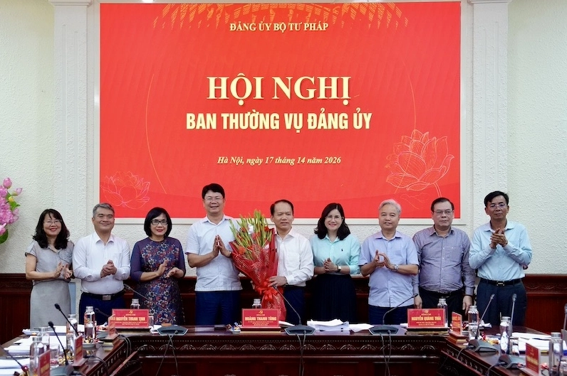 Bộ trưởng Hoàng Thanh Tùng được chỉ định giữ chức Bí thư Đảng ủy Bộ Tư pháp nhiệm kỳ mới