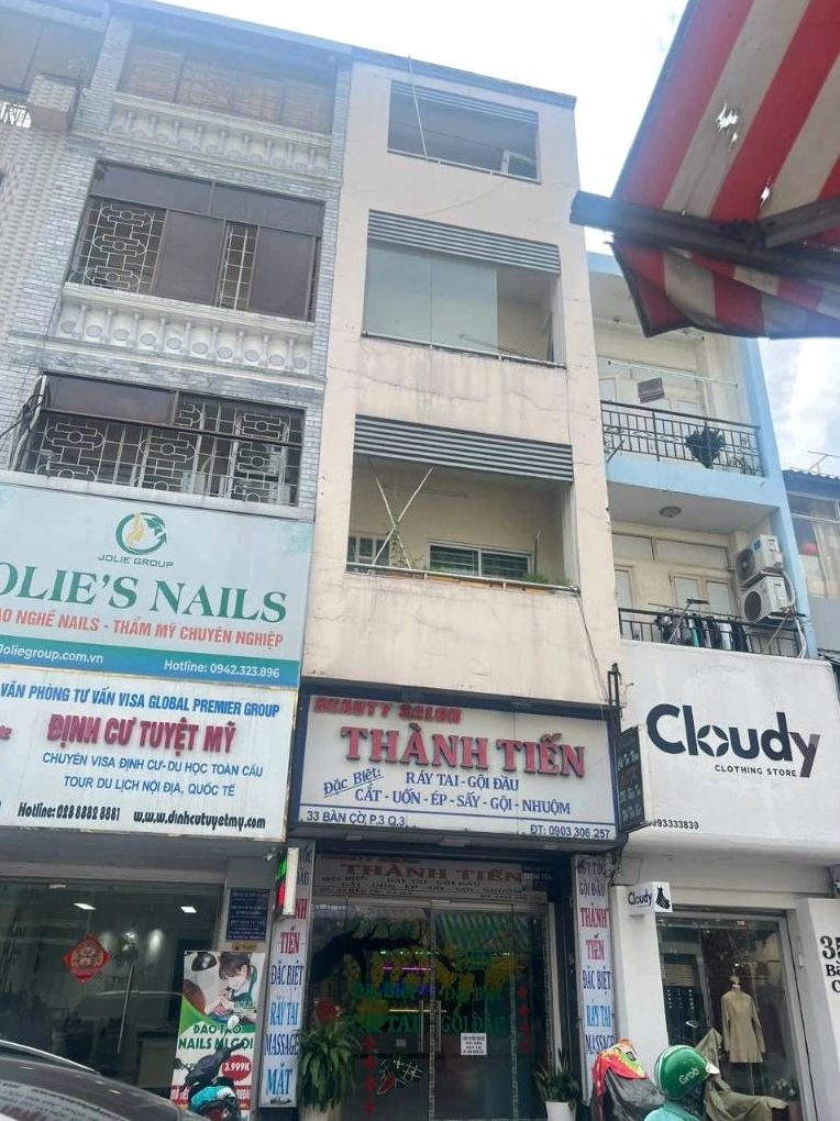 Bức họa minh họa khung cảnh Đức Phật nhập đại niết bàn