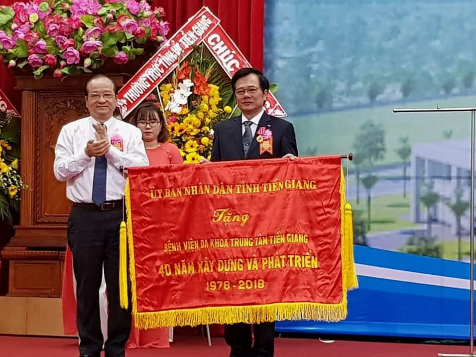 Cấp cứu ngộ độc lá ngón