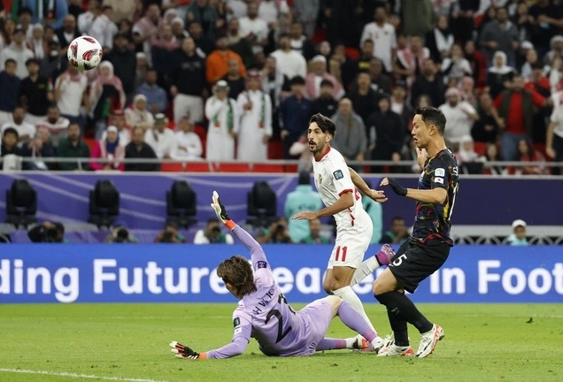 Cầu thủ chạy cánh của Jordan có những pha bứt tốc xé gió trong trận đấu gặp Hàn Quốc