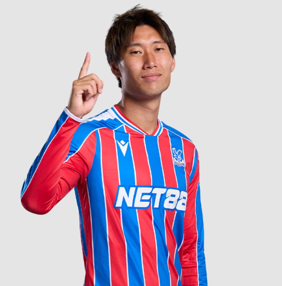 Cầu thủ Daichi Kamada trong màu áo Crystal Palace tại giải đấu Premier League