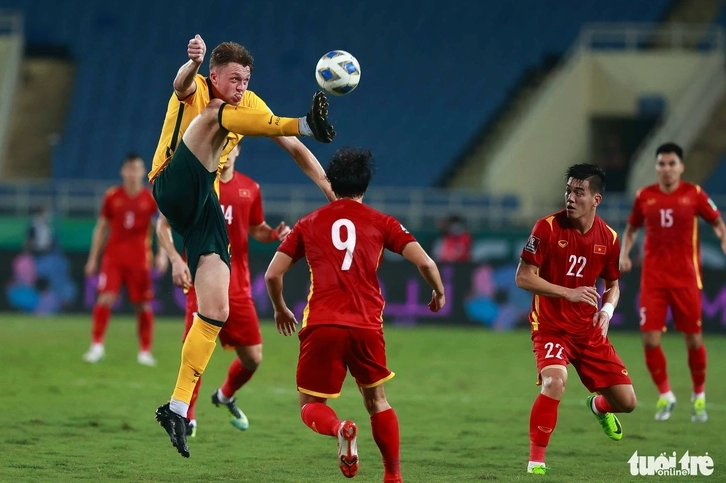 Cầu thủ Harry Souttar chỉ đạo hàng phòng ngự với kinh nghiệm dày dặn