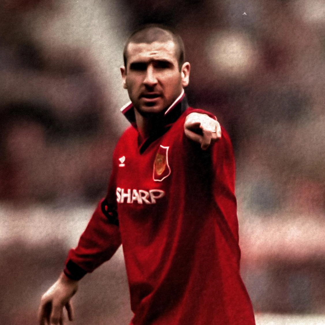 Chân dung huyền thoại Eric Cantona trong màu áo Manchester United