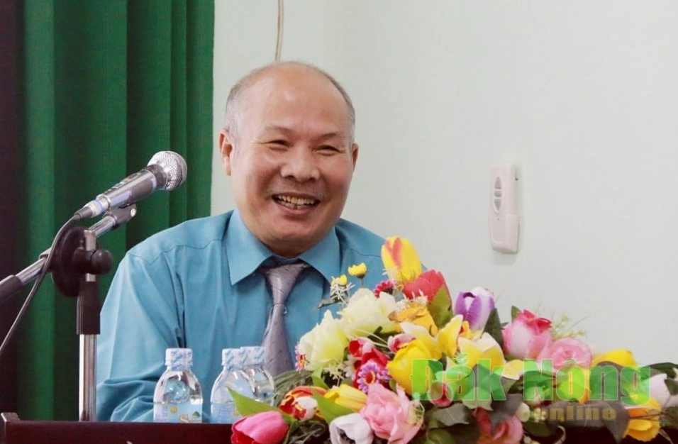 Chân dung tác giả Bùi Đức Thịnh