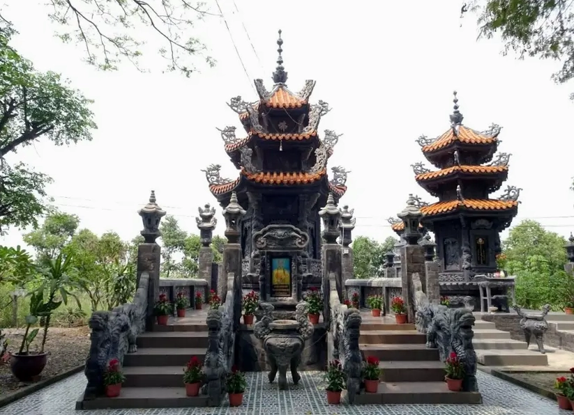 Chi tiết kiến trúc cổ kính độc đáo tại chùa Tôn Thạnh