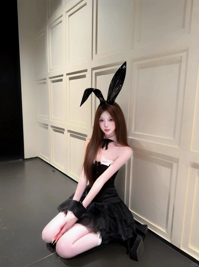 Cô gái cosplay thỏ với phong cách gợi cảm đầy tinh tế