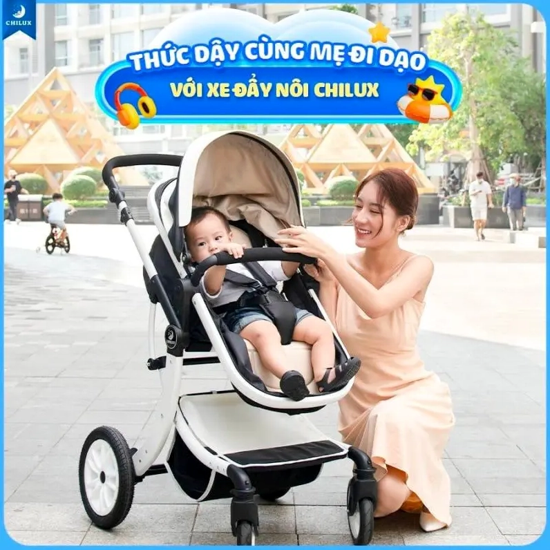 Cô gái cúi đầu suy tư giữa khung cảnh thiên nhiên tĩnh mịch