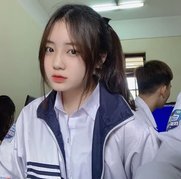 Cô gái thế hệ gen Z khoe nét đẹp đáng yêu và hồn nhiên đời thường