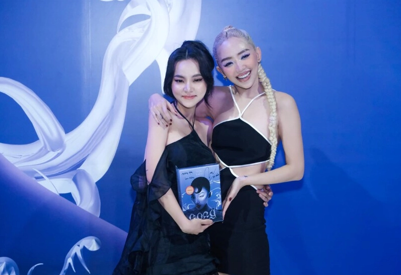 Cô nàng xinh đẹp tỏa sáng rạng rỡ trong bộ trang phục bikini gợi cảm thu hút mọi ánh nhìn