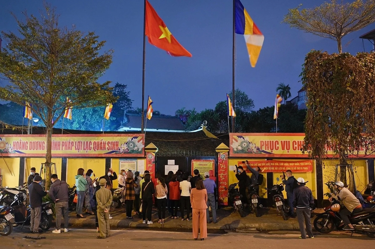 Cổng tam quan chùa Phúc Khánh uy nghiêm giữa lòng thủ đô Hà Nội