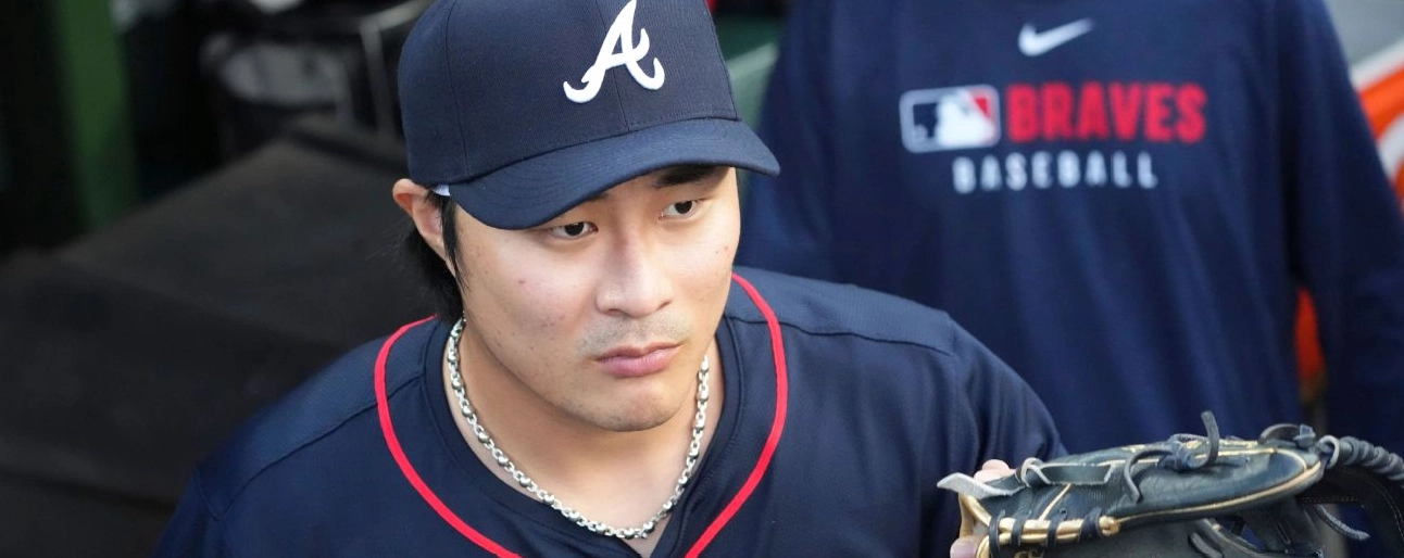 Đại diện câu lạc bộ Braves thông báo cầu thủ bắt bóng ngắn Kim bị chấn thương ngón tay và phải nghỉ thi đấu từ 4 đến 5 tháng