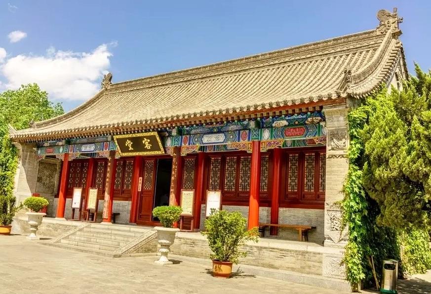 Đền Đại Từ Ân cổ kính là nơi khởi nguồn linh thiêng của tháp Đại Nhạn Tây An