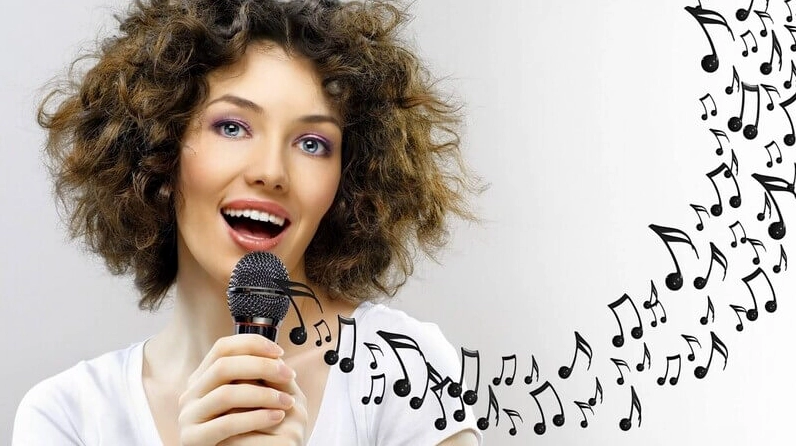 Điều chỉnh âm lượng phù hợp khi hát