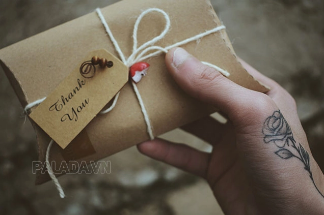 Định nghĩa hiện vật là gì
