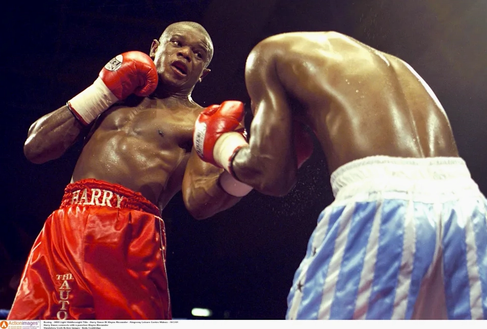 Gervonta Davis nâng cao thành tích bất bại đầy kiêu hãnh