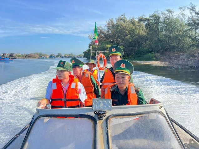 Giữ đất, giữ dân, giữ pháp luật nơi biên cương: Đi dân nhớ, ở dân thương - Kỳ 2: Giữ bình yên từ biển – câu chuyện ở Bình Châu