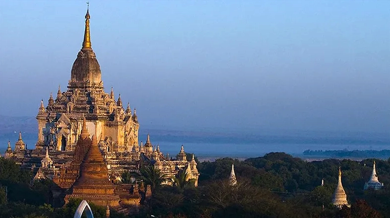 Góc nhìn cận cảnh các chi tiết điêu khắc và xếp gạch tinh xảo tại đền Dhammayangyi