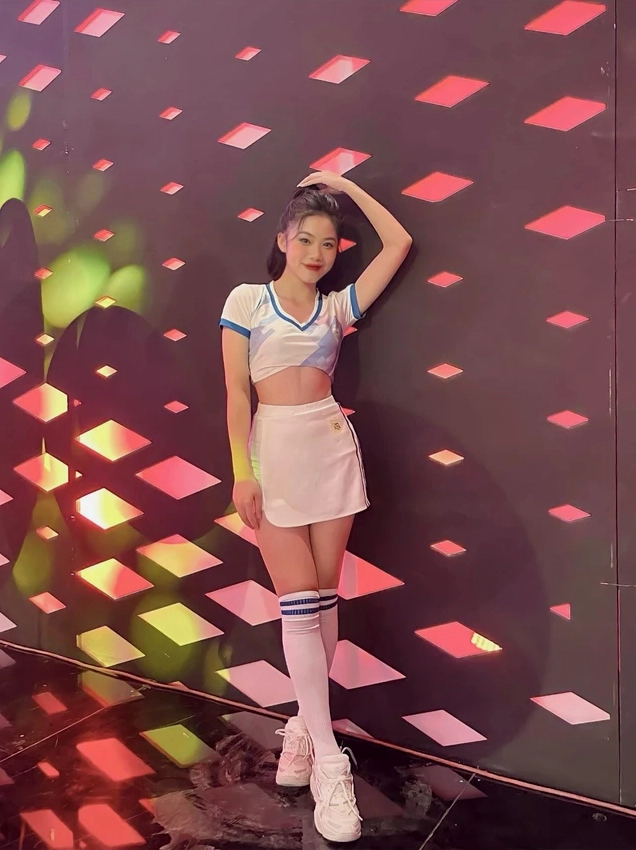 Gương mặt thanh tú của hot girl đại diện Argentina thu hút mọi ánh nhìn