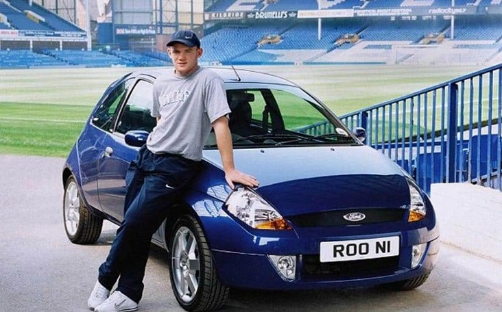 Hình ảnh đời thường của Wayne Rooney bên chiếc Ford SportKa thời mới nổi tại Man Utd