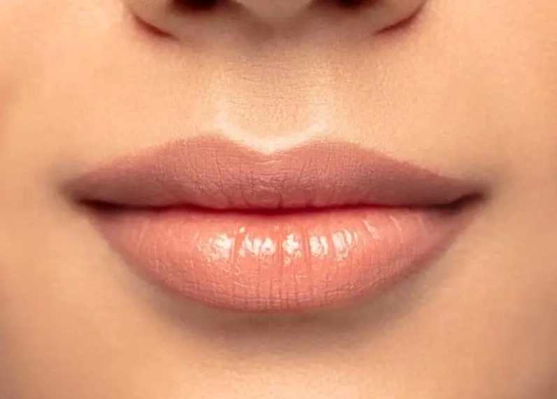 Hình ảnh minh họa định nghĩa nhân trung sâu là gì