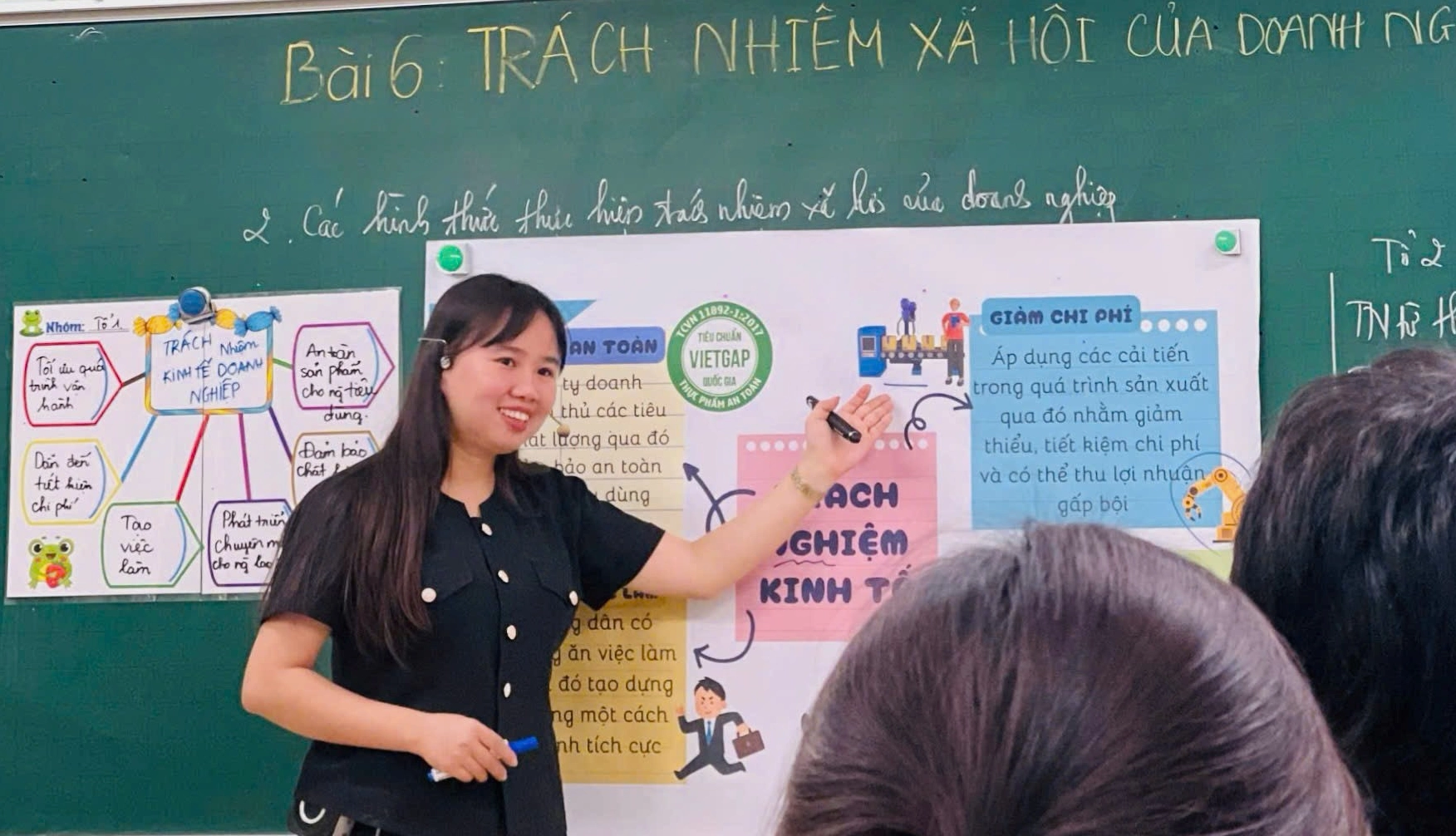 Hình ảnh minh họa giao duc kinh te va phap luat la mon gi trong sách giáo khoa