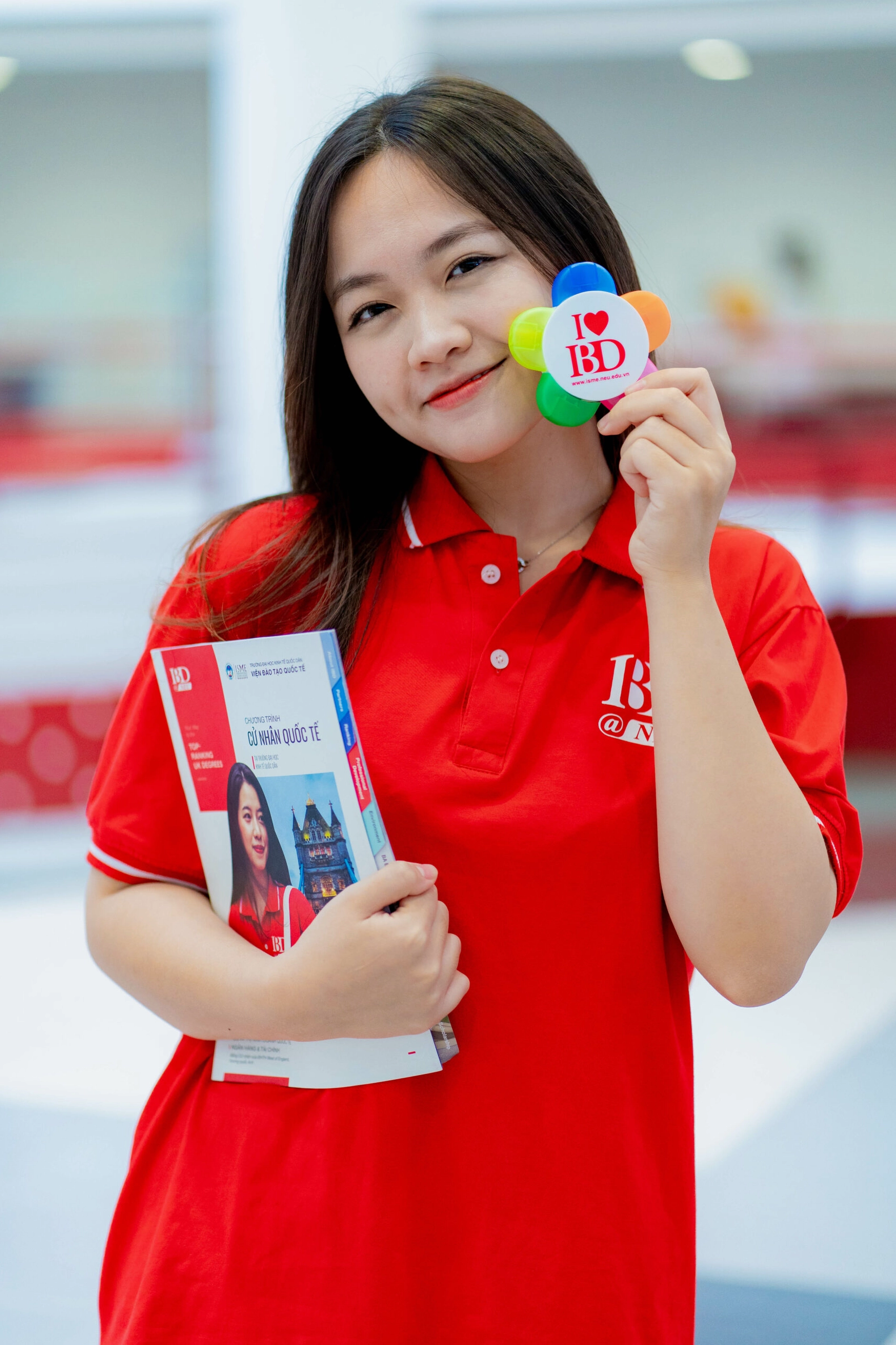 Hình ảnh minh họa khái niệm giáo dục khai phóng là gì trong môi trường học thuật