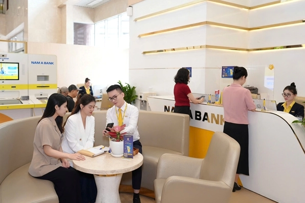 Hình ảnh minh họa quá trình tối ưu hóa hiệu suất và kiểm soát rủi ro toàn diện