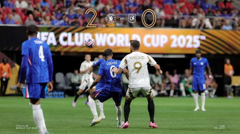 Hình ảnh Olivier Giroud chạm trán đội bóng cũ Chelsea tại giải đấu cấp thế giới