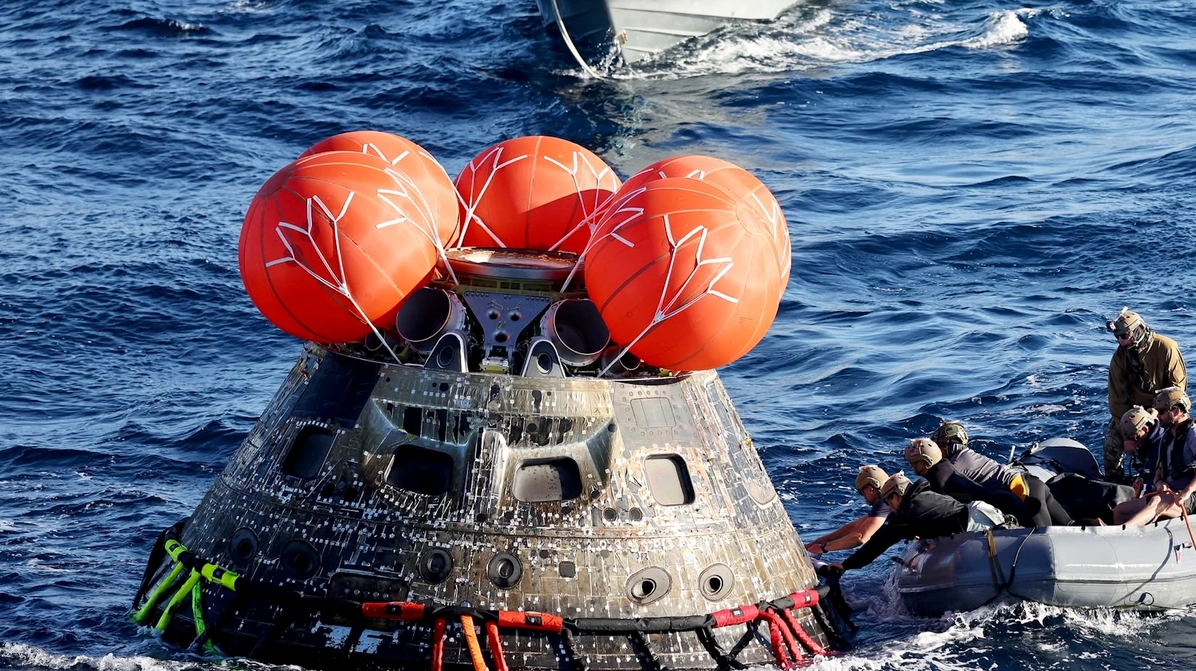 Hình ảnh thực chiến sắc lạnh của siêu sao hành động Chân Tử Đan Donnie Yen trên phim trường