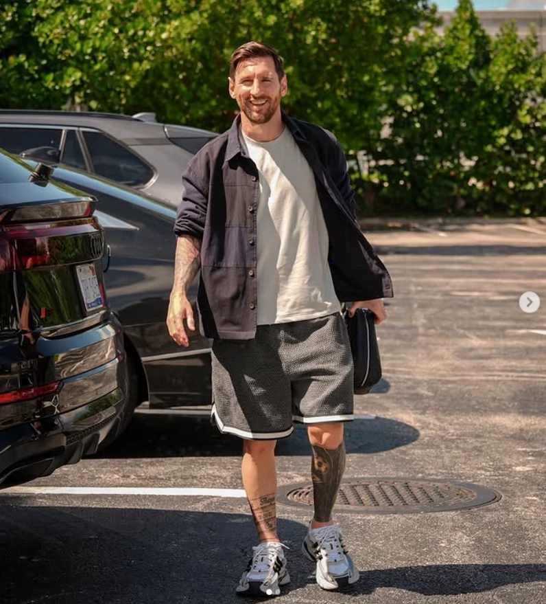 Hình nền điện thoại messi góc chụp nghệ thuật tôn vinh sự vĩ đại