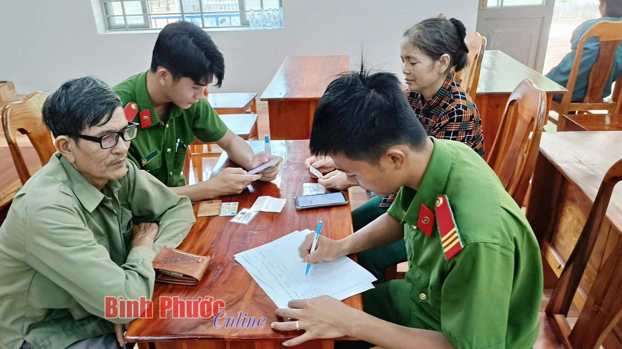 Hội nghị thảo luận nhằm nâng cao chất lượng công tác xây dựng luật