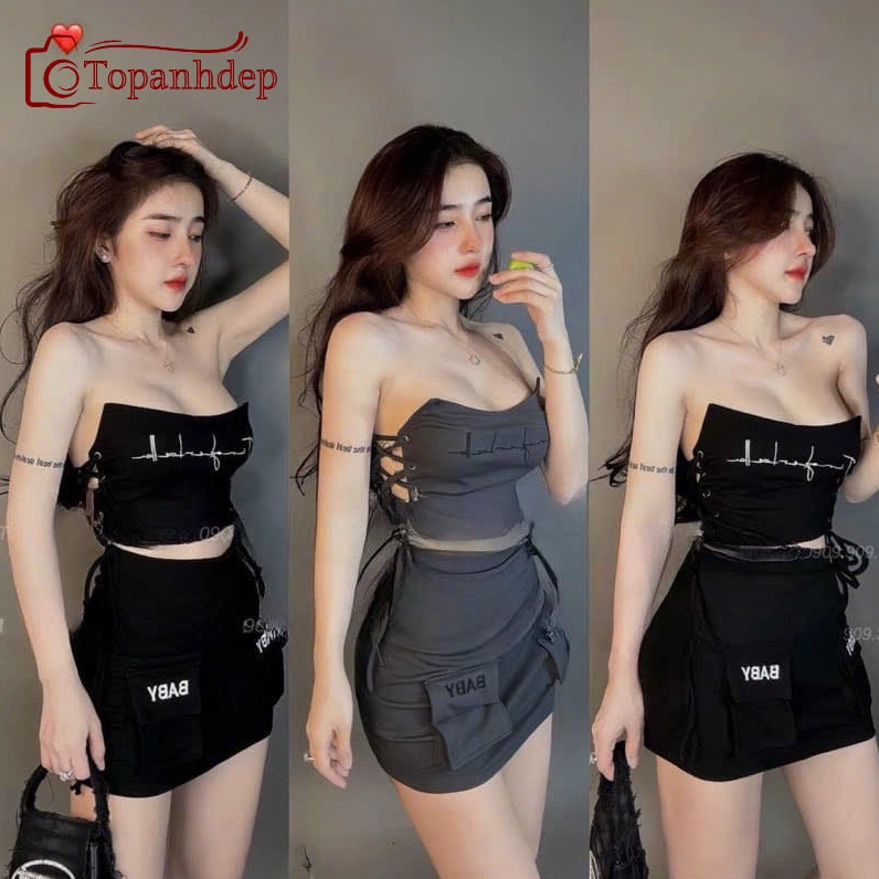 Hot girl mặc váy xếp ly mỉm cười dễ thương và gần gũi