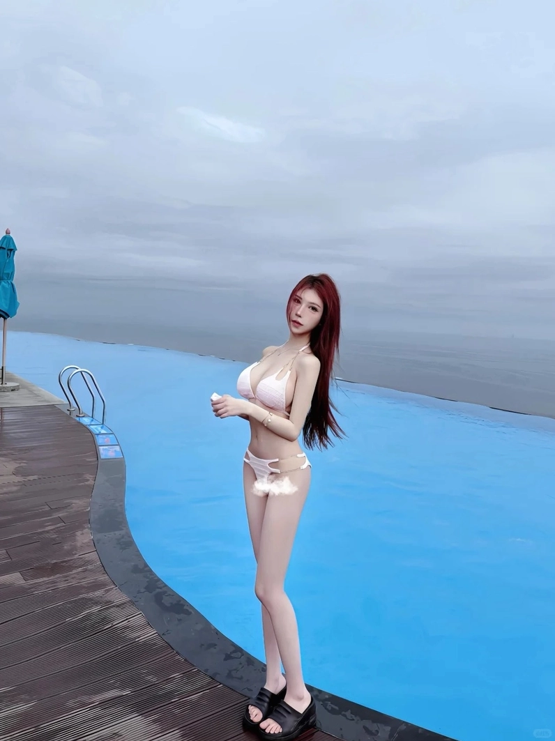 Hot girl xinh đẹp khoe dáng chuẩn với bộ bikini gợi cảm