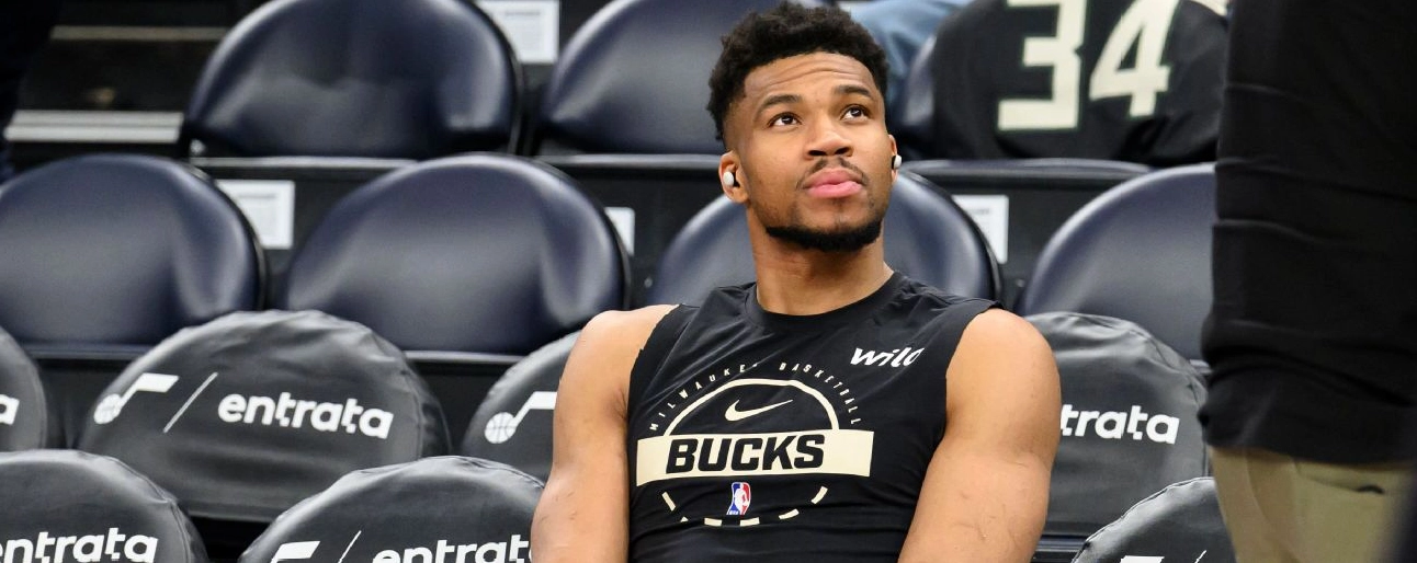 Huấn luyện viên Doc Rivers chia sẻ về quá trình hồi phục của Giannis nhưng chưa hoàn toàn khỏe mạnh