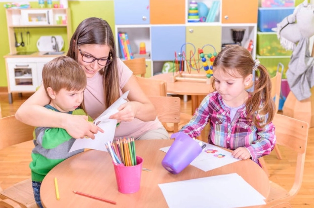 Hướng dẫn ba mẹ 5 giáo cụ Montessori tự làm đơn giản tại nhà