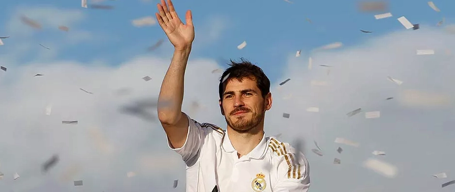 Iker Casillas với pha cứu thua xuất thần