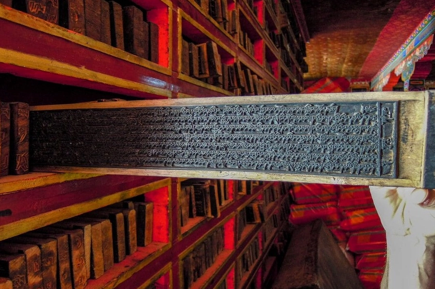 Khám phá vẻ đẹp bí ẩn và trang nghiêm bên trong Tu viện Sera