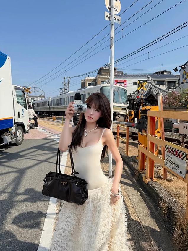 Khoảnh khắc đời thường xinh đẹp của hot girl mang hệ tư tưởng mặc đẹp