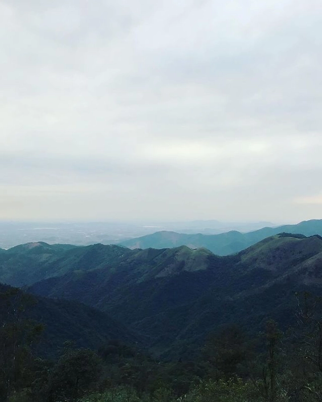 Không gian thờ tự trang nghiêm thanh tịnh bên trong di tích chùa Ngọa Vân