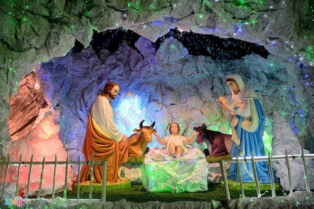 Không khí ấm áp và ý nghĩa của ngày Noel trong gia đình