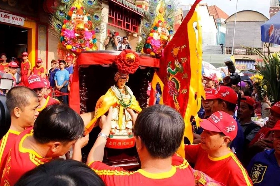Không khí trang nghiêm và rực rỡ trong ngày Lễ vía Thiên Hậu Thánh Mẫu