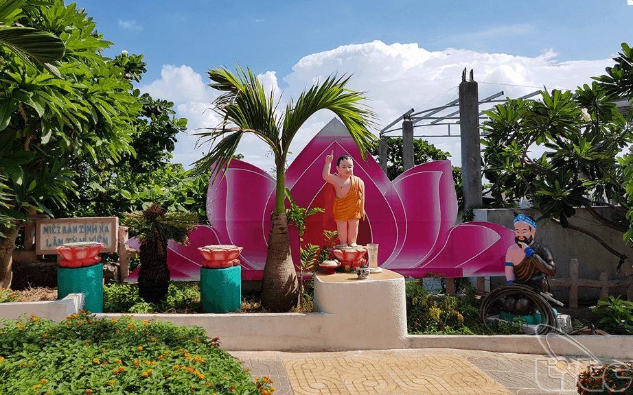 Khung cảnh bình yên thanh tịnh bên trong khuôn viên Chùa Niết Bàn