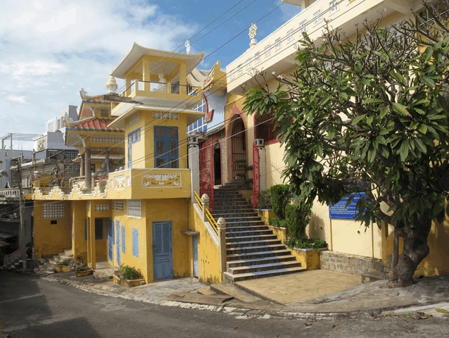 Khung cảnh toàn cảnh uy nghi của Chùa Niết Bàn Tịnh Xá Vũng Tàu