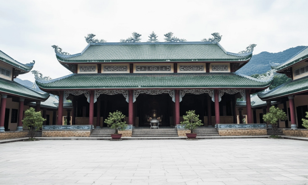 Kiến trúc chùa Linh Ứng Bãi Bụt giao hòa giữa vẻ trang nghiêm cổ kính và nét hiện đại