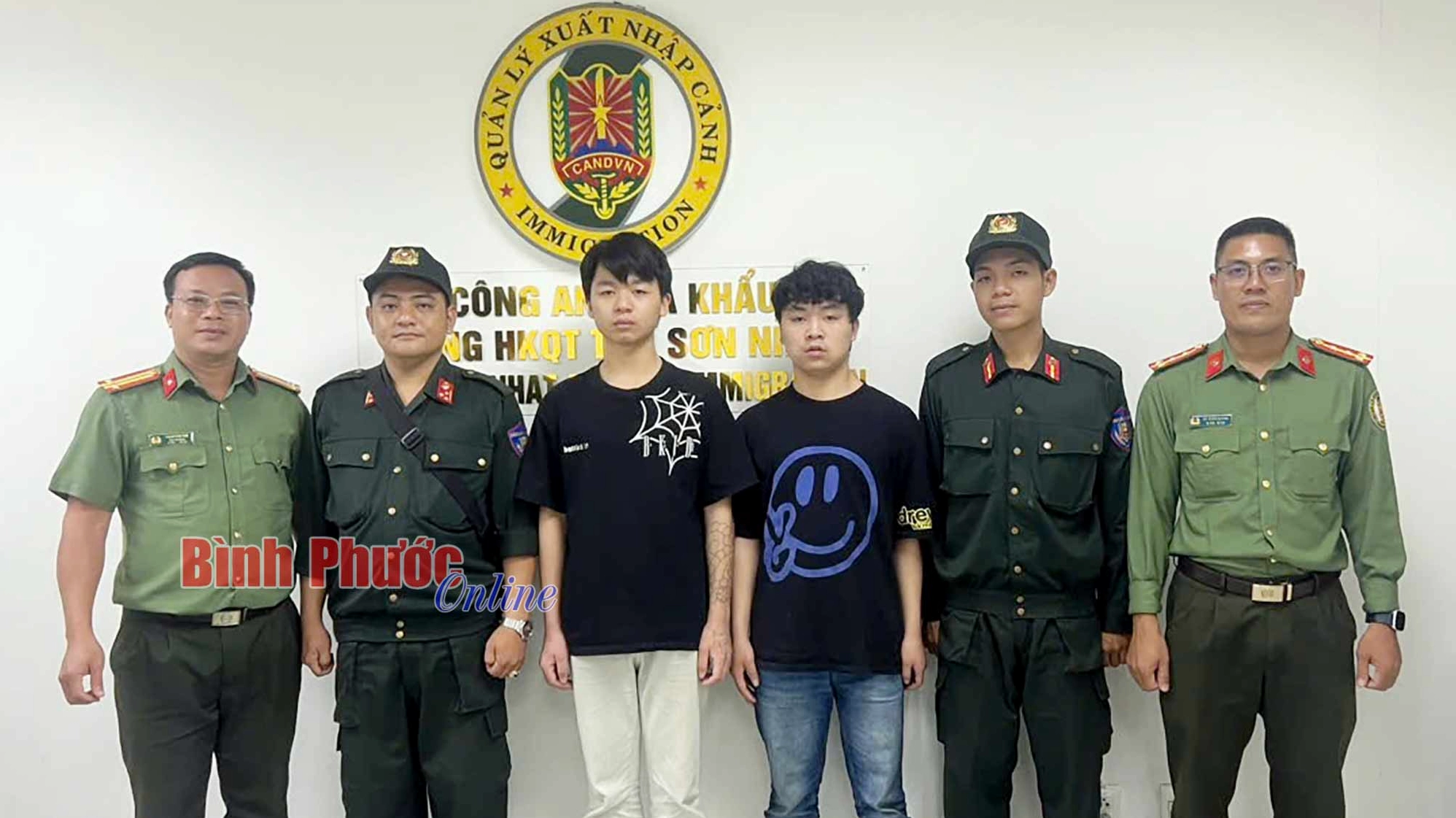 Lực lượng biên phòng xử lý các đối tượng vi phạm quy định xuất nhập cảnh