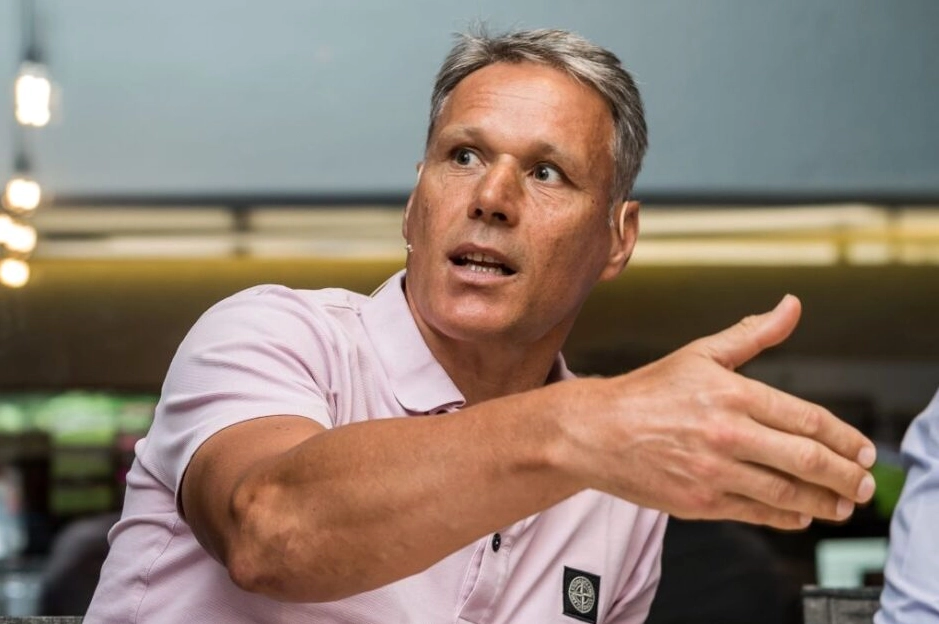 Marco van Basten cùng những danh hiệu cao quý trong sự nghiệp đỉnh cao