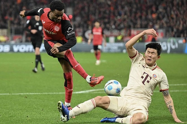 Mất Hiroki Ito do chấn thương khiến Bayern Munich chỉ còn Kim Min-jae gánh vác hàng thủ trong một giai đoạn